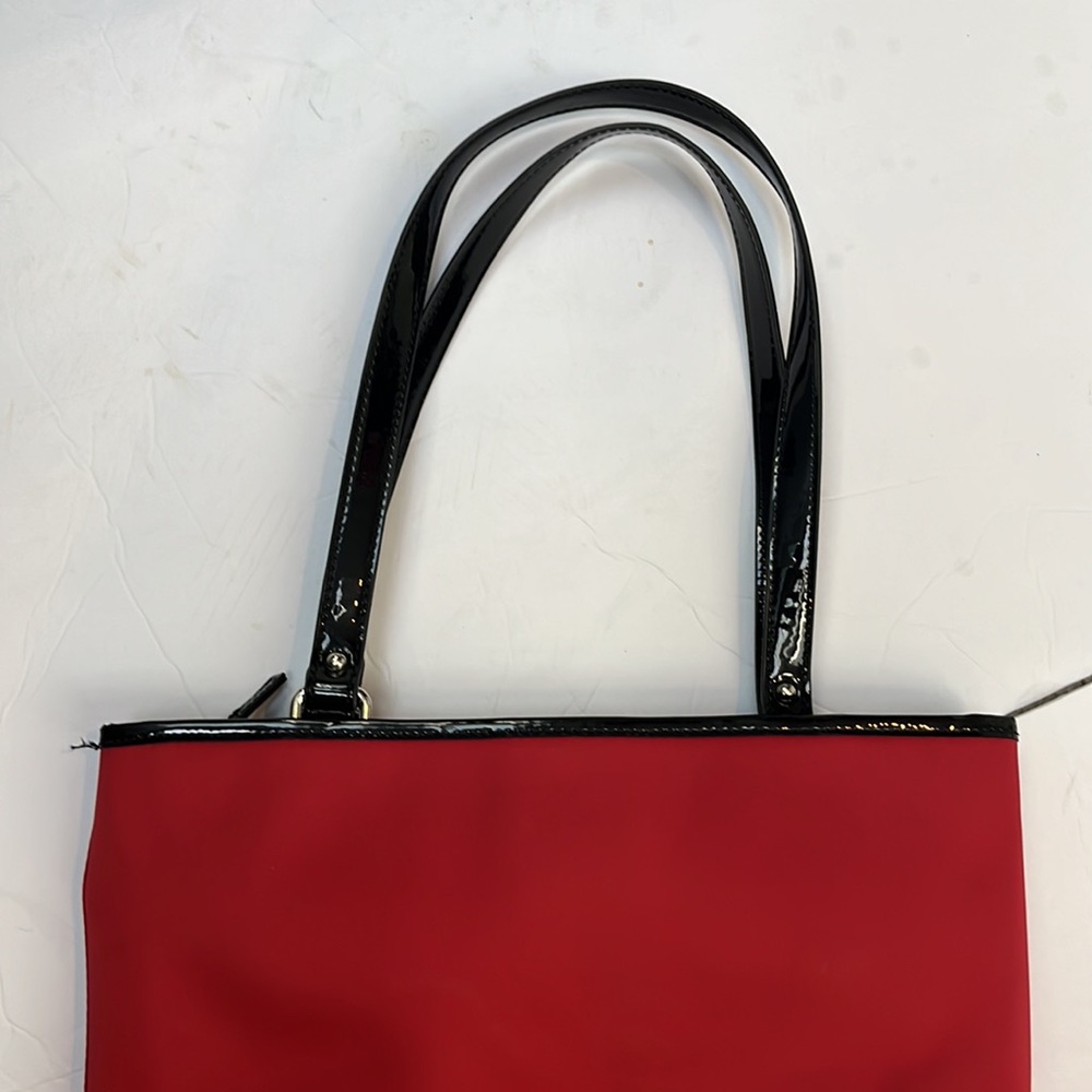 Lulu By Lulu Guinness London Calling Over The Shoulder Bag in black and red. - Picture 6 of 9
